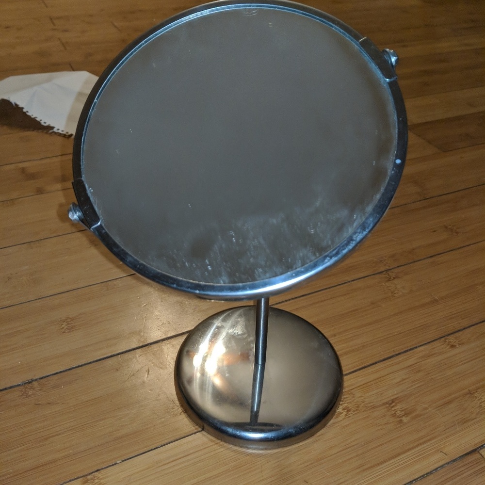 Makeup mirror